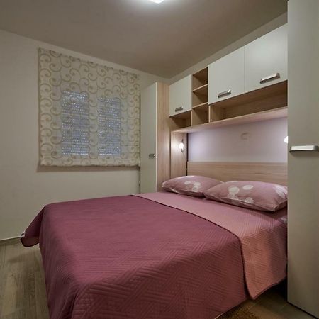 特罗吉尔Apartman Jakov公寓 外观 照片